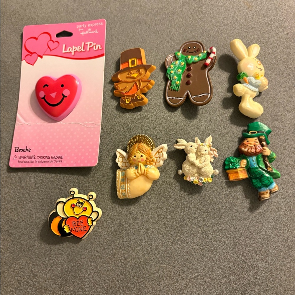Lot Of 8 Vintage Hallmark Holiday Pins Easter Valentine St Patrick’s Christmas